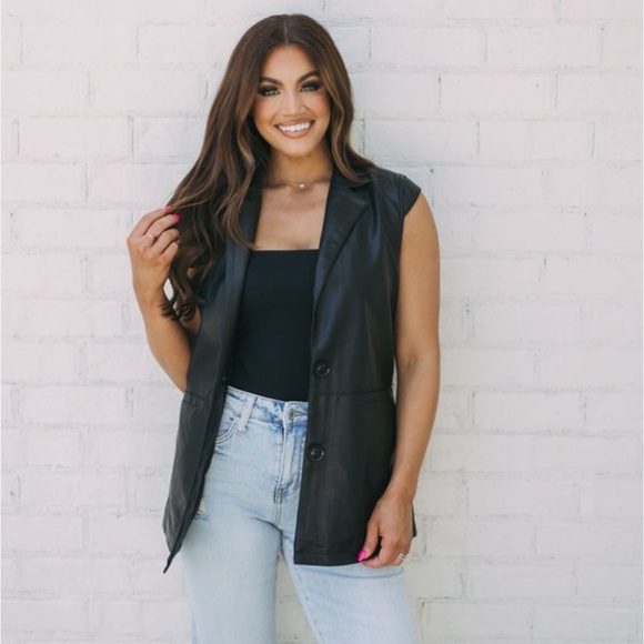 Becca Sleeveless Blazer - Picture 1 of 7